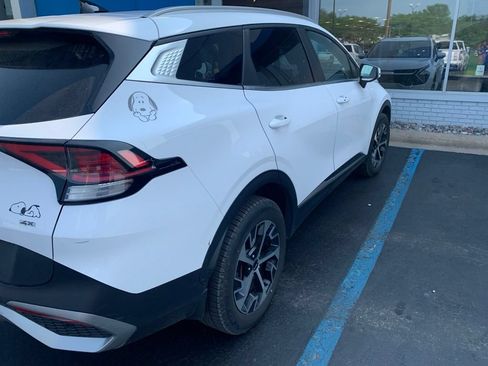 Used 2023 Kia Sportage EX AWD/4WD image 7