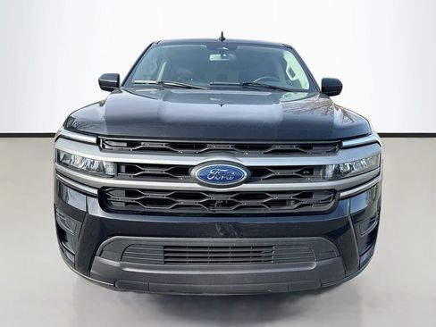 Used 2024 Ford Expedition XLT image 5