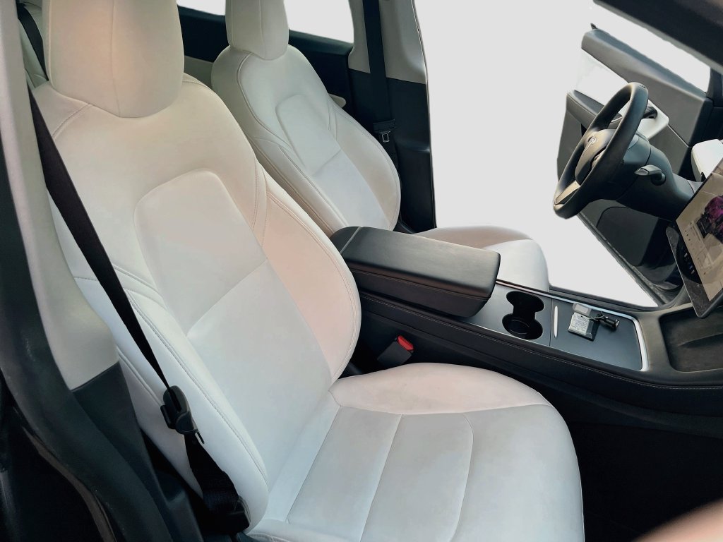 Used 2022 Tesla Model Y Performance AWD/4WD image 27