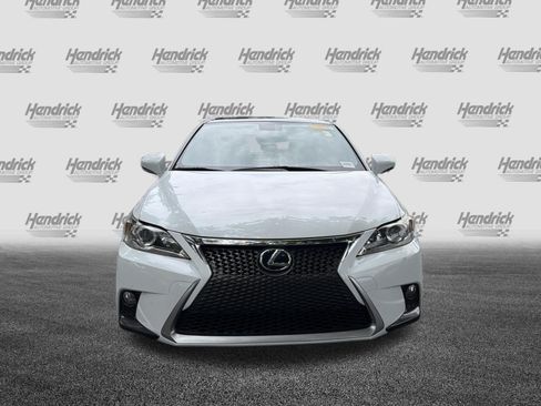 Used 2015 Lexus CT 200h w/ Navigation Package FWD image 3
