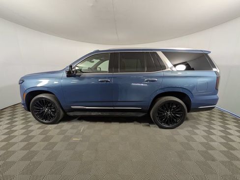 Used 2025 Cadillac Escalade Premium Luxury AWD/4WD image 6