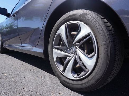 Used 2019 Honda Civic LX image 6