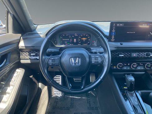 Used 2025 Honda Accord Sport image 12