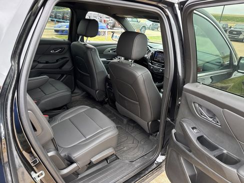 Used 2023 Chevrolet Traverse LT w/ LPO, Floor Liner Package image 13
