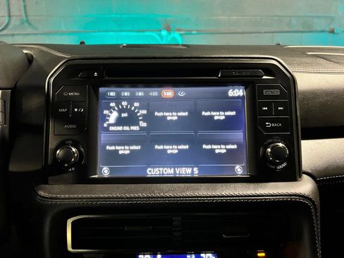 Used 2017 Nissan GT-R Premium image 30