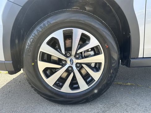 Used 2025 Subaru Outback Premium w/ Popular Package #1 image 8