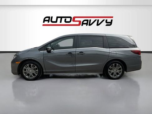 Used 2025 Honda Odyssey Touring image 4