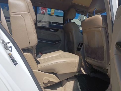 Used 2014 Mercedes-Benz GL 450 4MATIC image 29