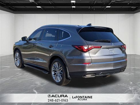 Used 2024 Acura MDX SH-AWD w/ Advance Package image 5