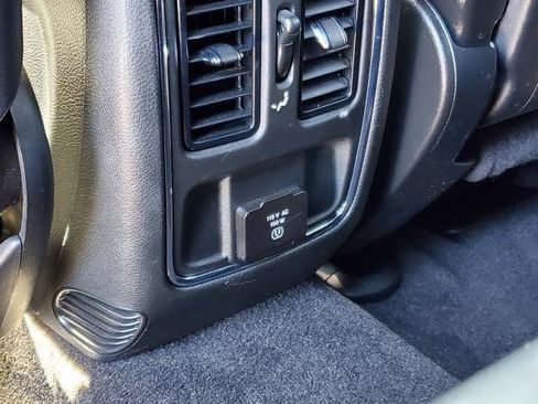 Used 2022 Jeep Grand Cherokee Laredo X AWD/4WD image 28