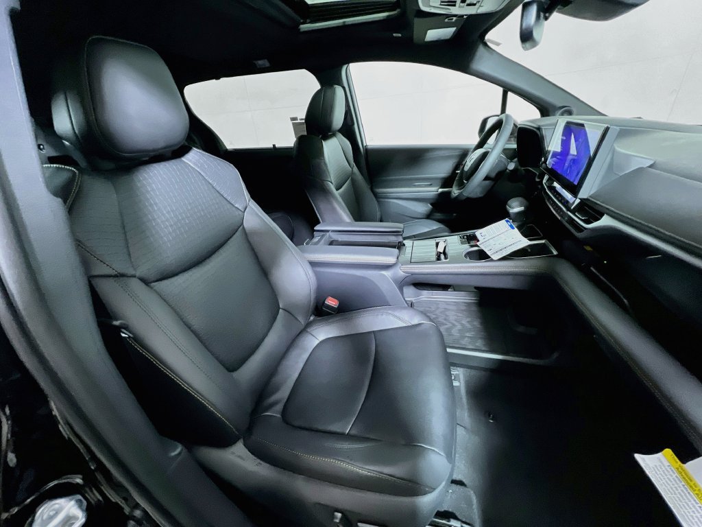 New 2026 Toyota Sienna XLE Woodland Edition AWD/4WD image 21
