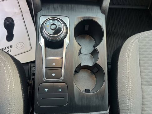 Certified 2022 Ford Escape SE image 28
