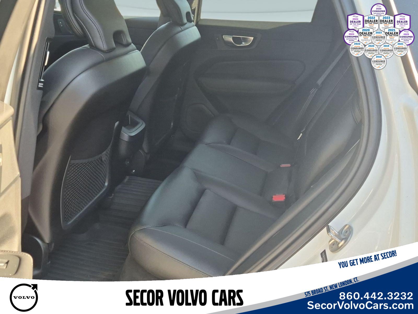 Used 2024 Volvo XC60 B5 Core w/ Protection Package Premier AWD/4WD image 20