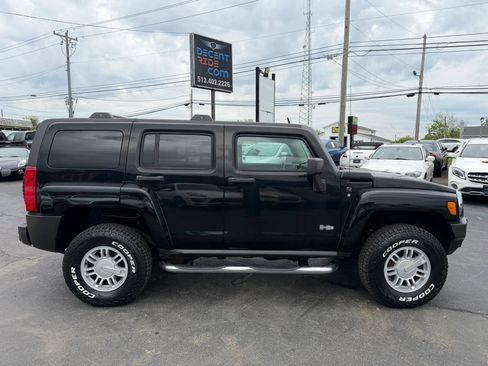 Used 2008 HUMMER H3 Luxury AWD/4WD image 2
