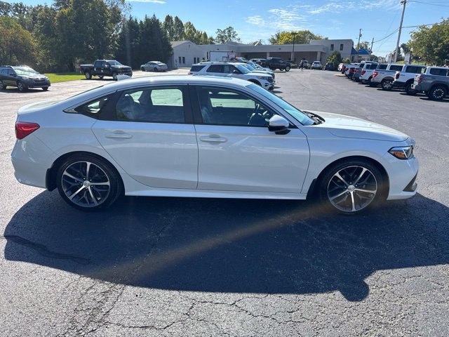 Used 2024 Honda Civic Touring image 2