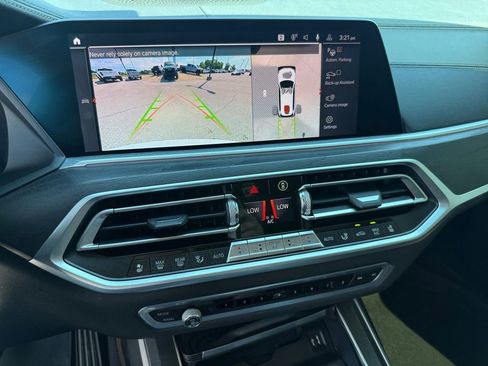Used 2020 BMW X7 xDrive40i w/ Executive Package AWD/4WD image 19