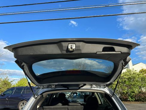 Used 2018 Subaru Outback 2.5i Premium AWD/4WD image 30