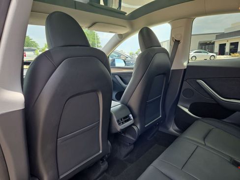 Used 2023 Tesla Model Y Long Range AWD/4WD image 16