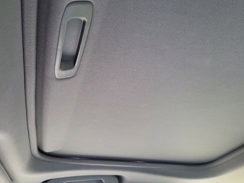 Used 2019 Toyota Avalon Limited image 25