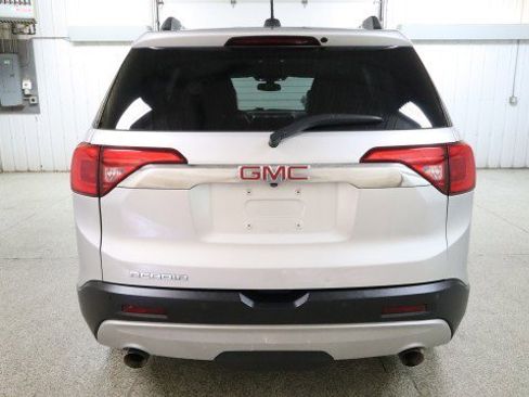 Used 2017 GMC Acadia SLT image 8