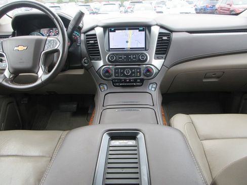 Used 2020 Chevrolet Suburban Premier w/ 6.2L Performance Package image 17