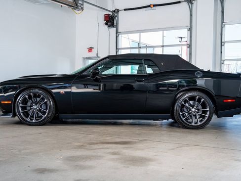 Used 2022 Dodge Challenger R/T Scat Pack w/ Plus Package image 8