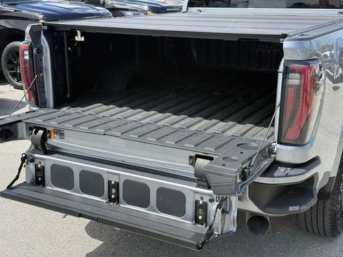 Used 2024 GMC Sierra 2500 AT4 w/ AT4 Premium Plus Package AWD/4WD image 14