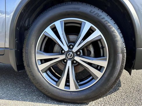 Used 2018 Nissan Rogue SL w/ Premium Package AWD/4WD image 6