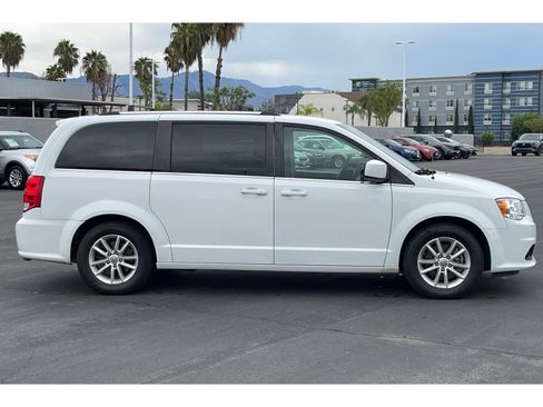 Used 2019 Dodge Grand Caravan SXT FWD image 7