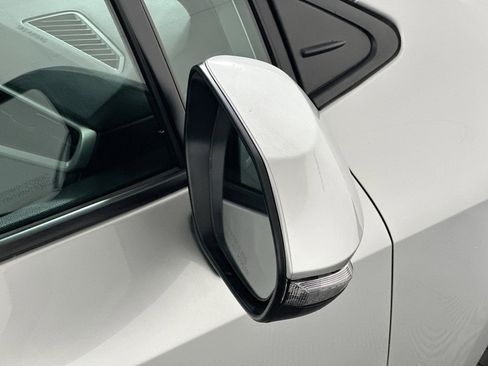 Used 2025 Toyota Corolla SE image 10