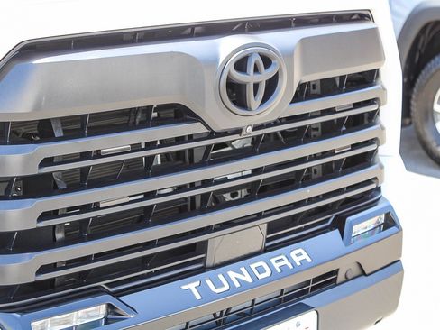 Used 2024 Toyota Tundra Limited AWD/4WD image 6