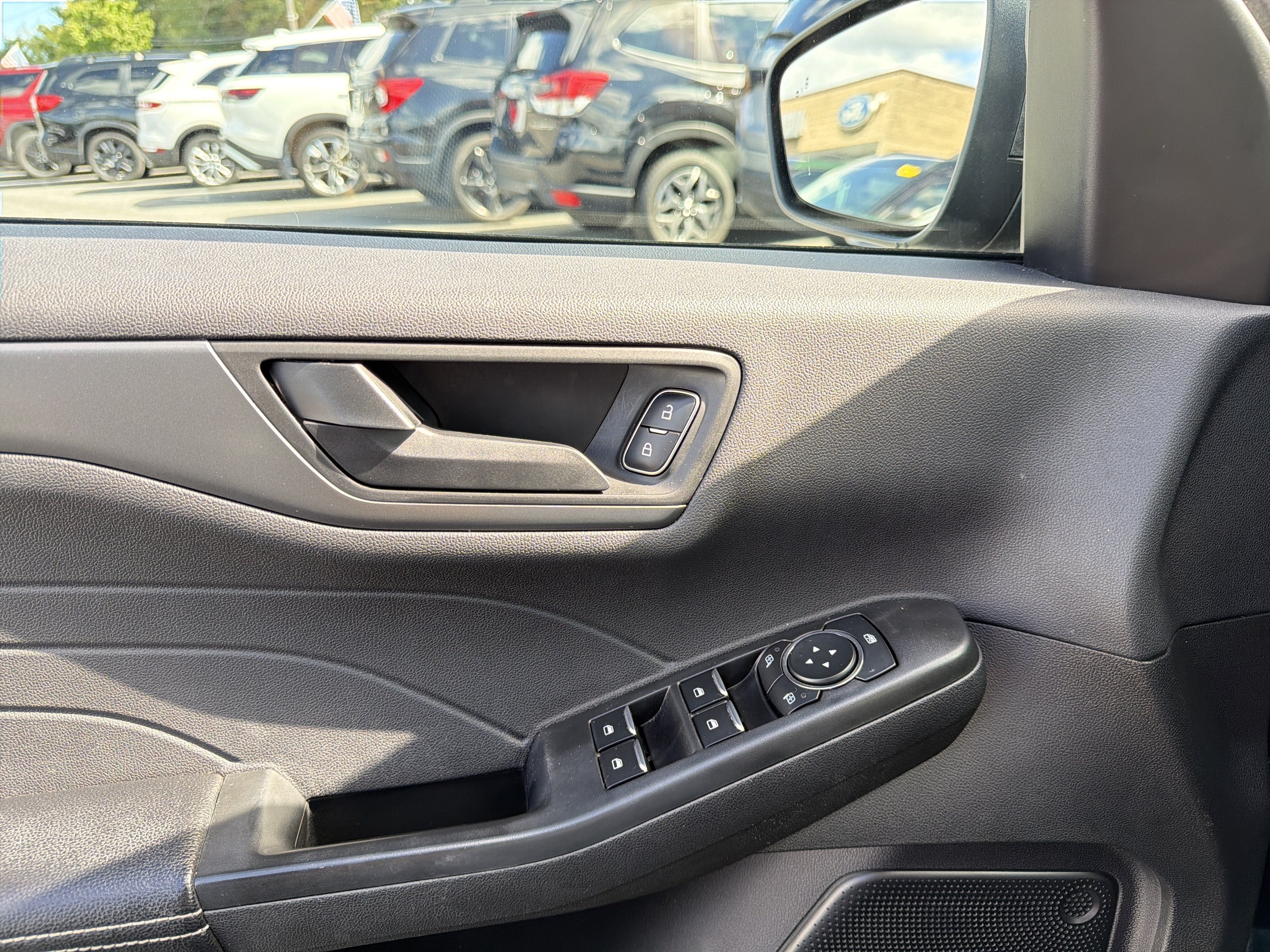 Used 2023 Ford Escape Active w/ Tech Pack #1 AWD/4WD image 15