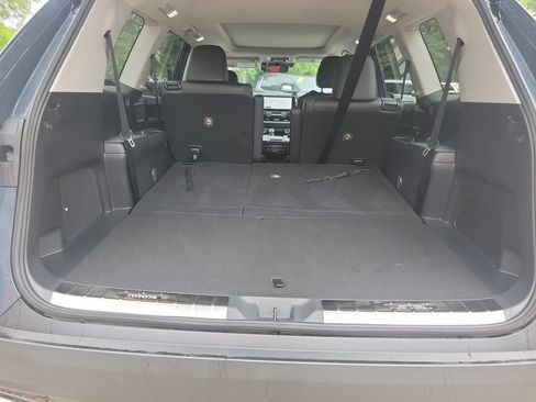 Certified 2024 Toyota Grand Highlander FWD image 42