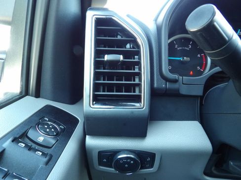 Used 2022 Ford F250 XLT w/ FX4 Off-Road Package AWD/4WD image 19