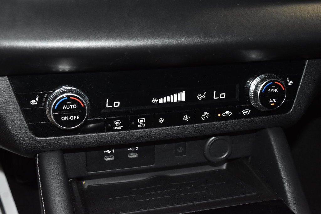 Used 2025 Mitsubishi Outlander SE AWD/4WD image 13