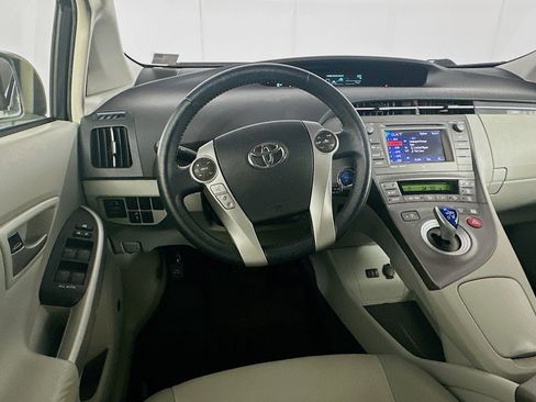 Used 2015 Toyota Prius Four FWD image 17