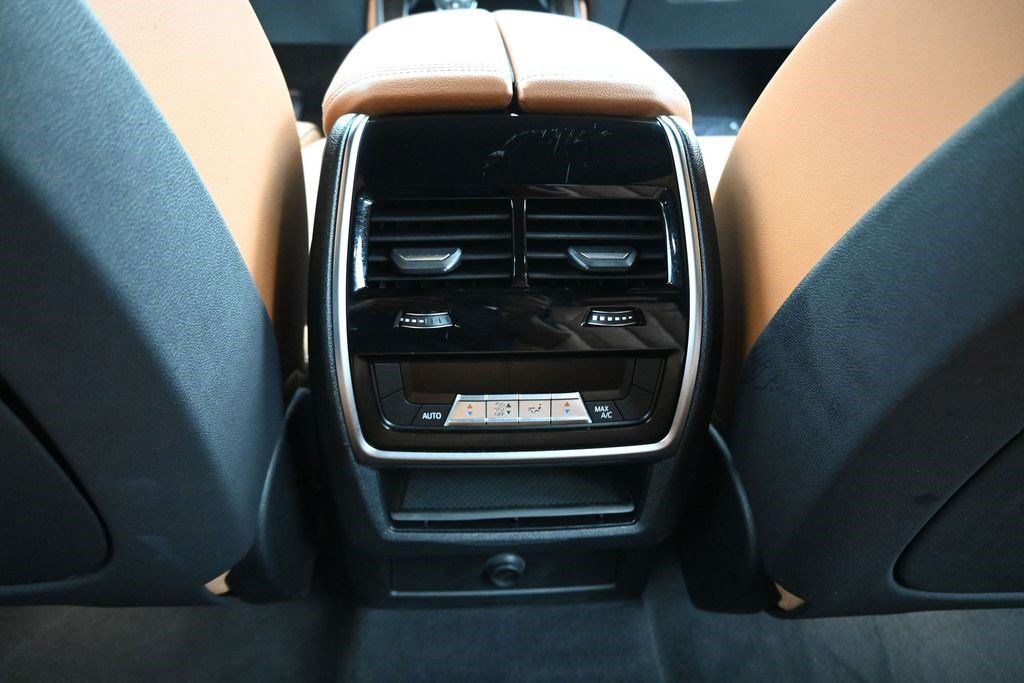 Used 2019 BMW X5 xDrive40i w/ Convenience Package AWD/4WD image 14
