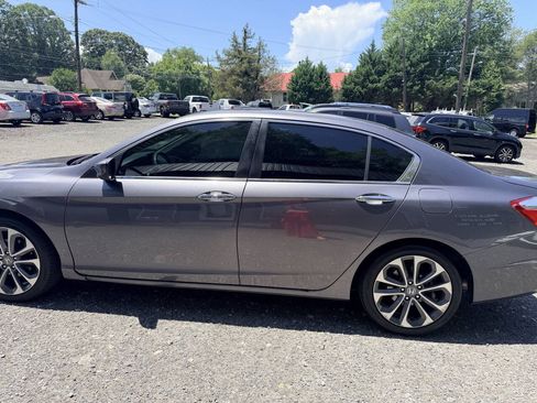 Used 2015 Honda Accord Sport image 4