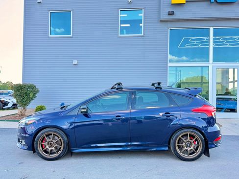 Used 2016 Ford Focus ST w/ Equipment Group 402A FWD image 12