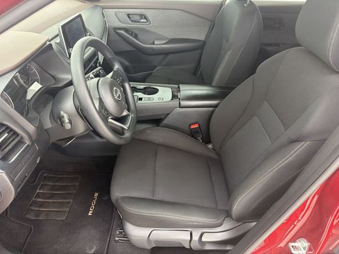 Used 2023 Nissan Rogue S FWD image 5