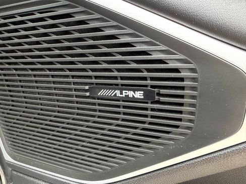 Used 2022 Jeep Wagoneer Series I AWD/4WD image 12