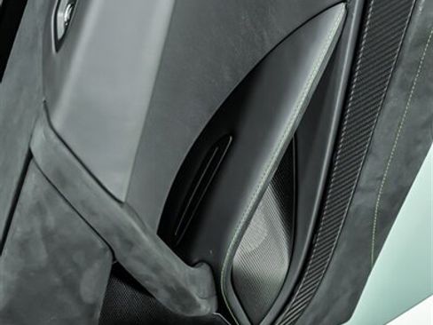 Used 2024 McLaren 750S Spider RWD image 18
