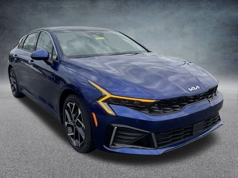 New 2025 Kia K5 EX image 2