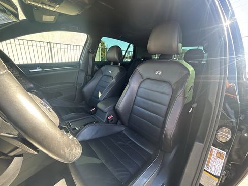 Used 2016 Volkswagen Golf 4-Door image 14