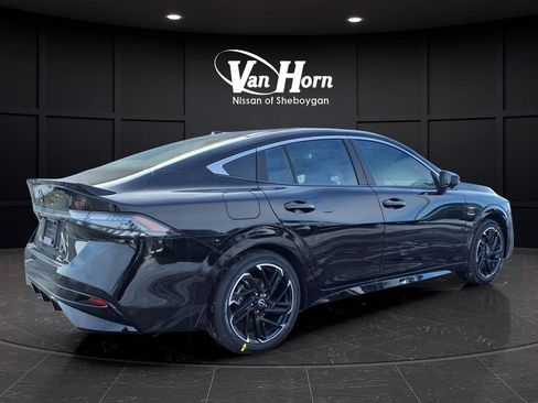 New 2026 Nissan Sentra SR w/ SR Premium Package FWD image 3