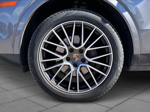 Used 2019 Porsche Cayenne image 10