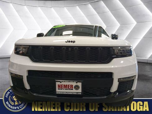 Used 2025 Jeep Grand Cherokee L Limited w/ Luxury Tech Group II image 7