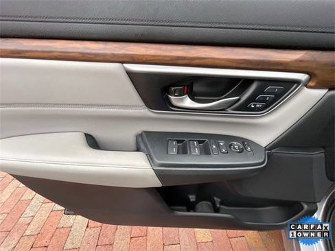 Used 2022 Honda CR-V Touring image 11