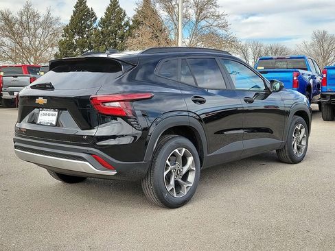 New 2026 Chevrolet Trax LT w/ Driver Confidence Package image 11