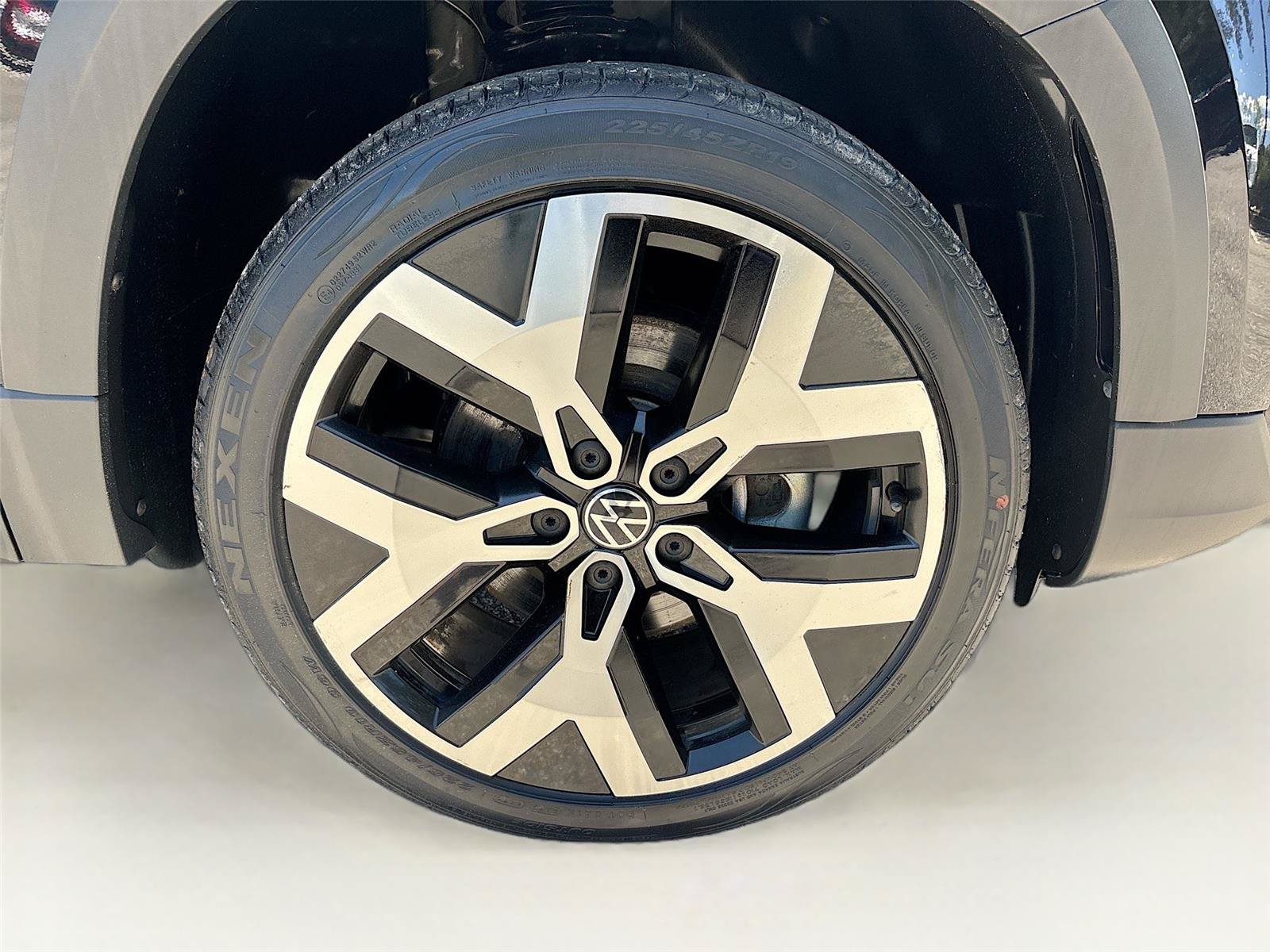 Used 2023 Volkswagen Taos SEL AWD/4WD image 33